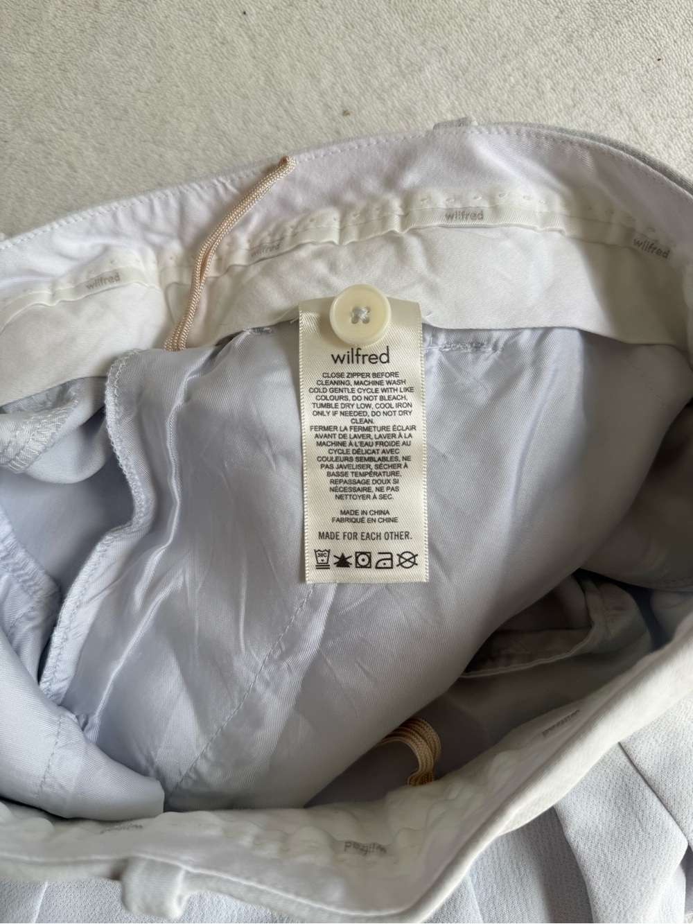 Wilfred Aritzia Pale Icy Blue White Effortless Pleated Shorts - Picture 10 of 11